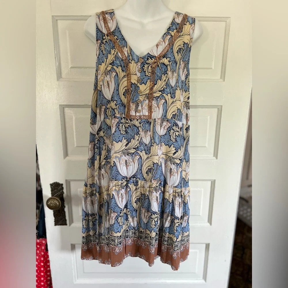 Tribal Blue/White/Pale Yellow Sleeveless V-Neck Sundress. Size Large